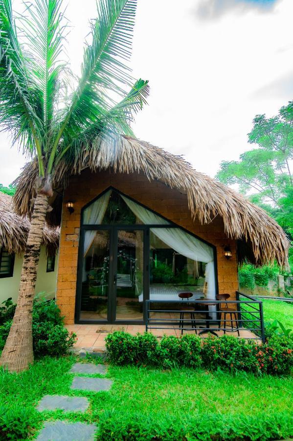 Khu nghỉ mát Tropical 2